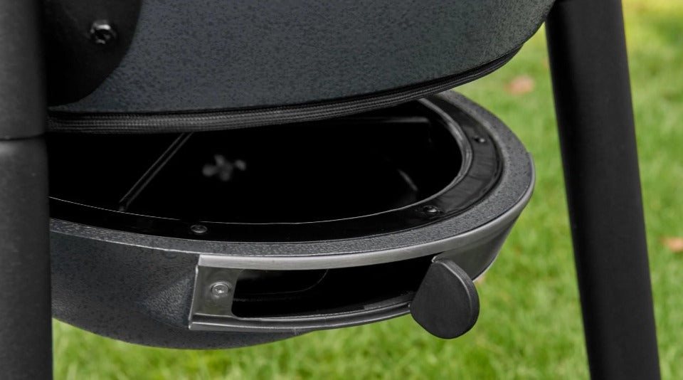 Parrilla Kamado modelo Akorn de 20" Char-Griller®