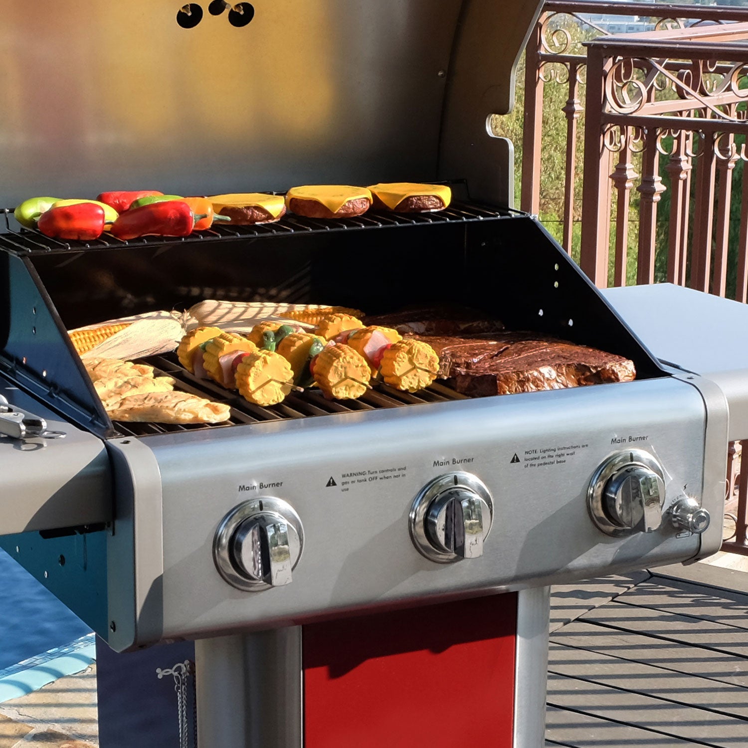 Parrilla a gas 3 Quemadores - Color Rojo + Set de Asado + Garras de Oso